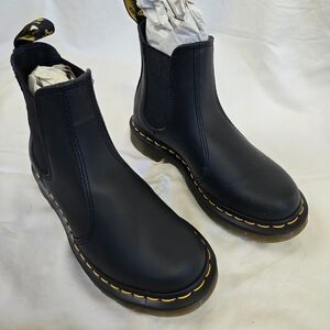Dr. Martens Chelsea Boots - Black - Size 6 (Women)